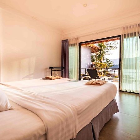 The Sanctuary Nam Ngum Beach Resort Vang Vieng Exterior photo