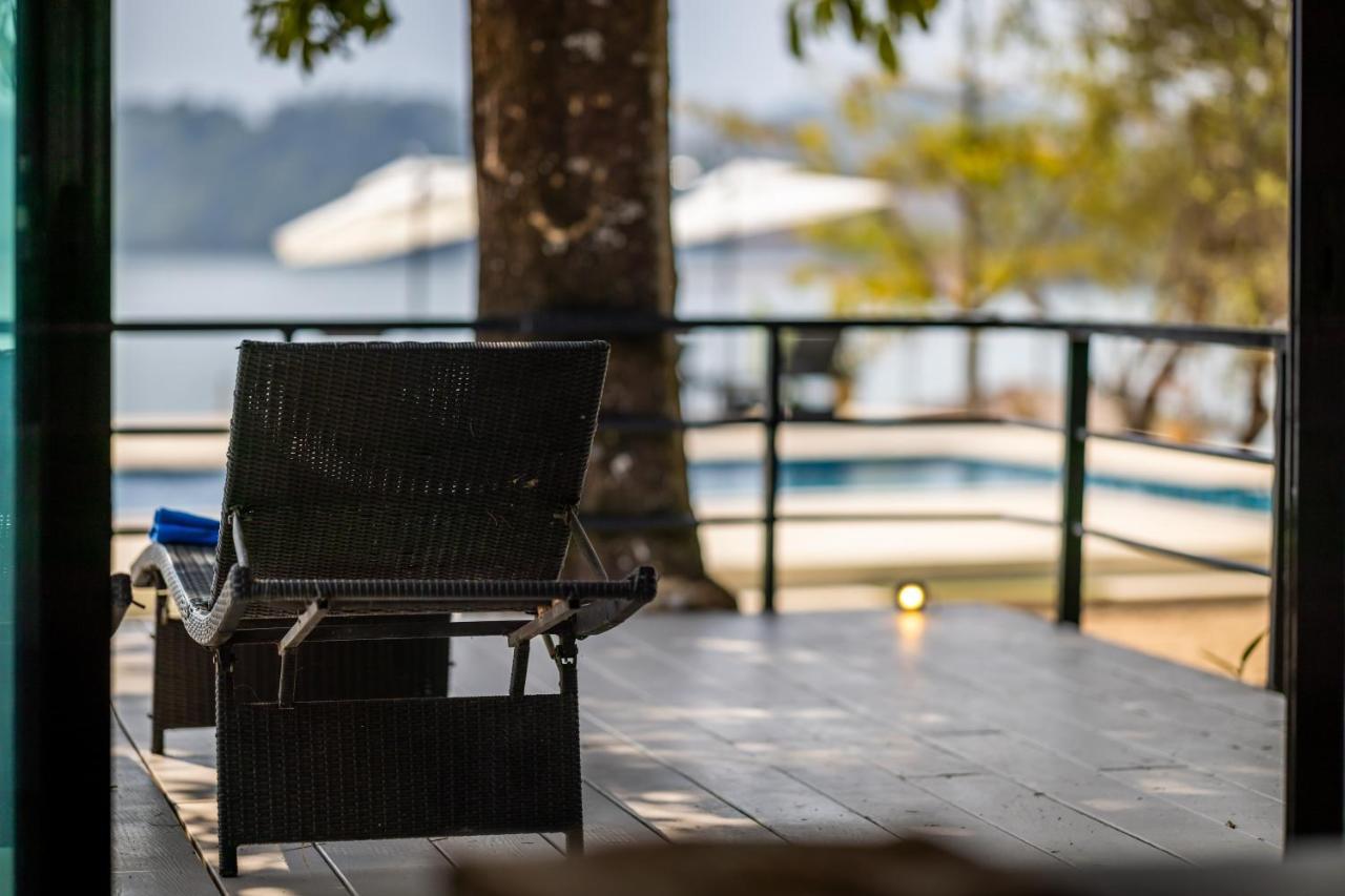 The Sanctuary Nam Ngum Beach Resort Vang Vieng Exterior photo