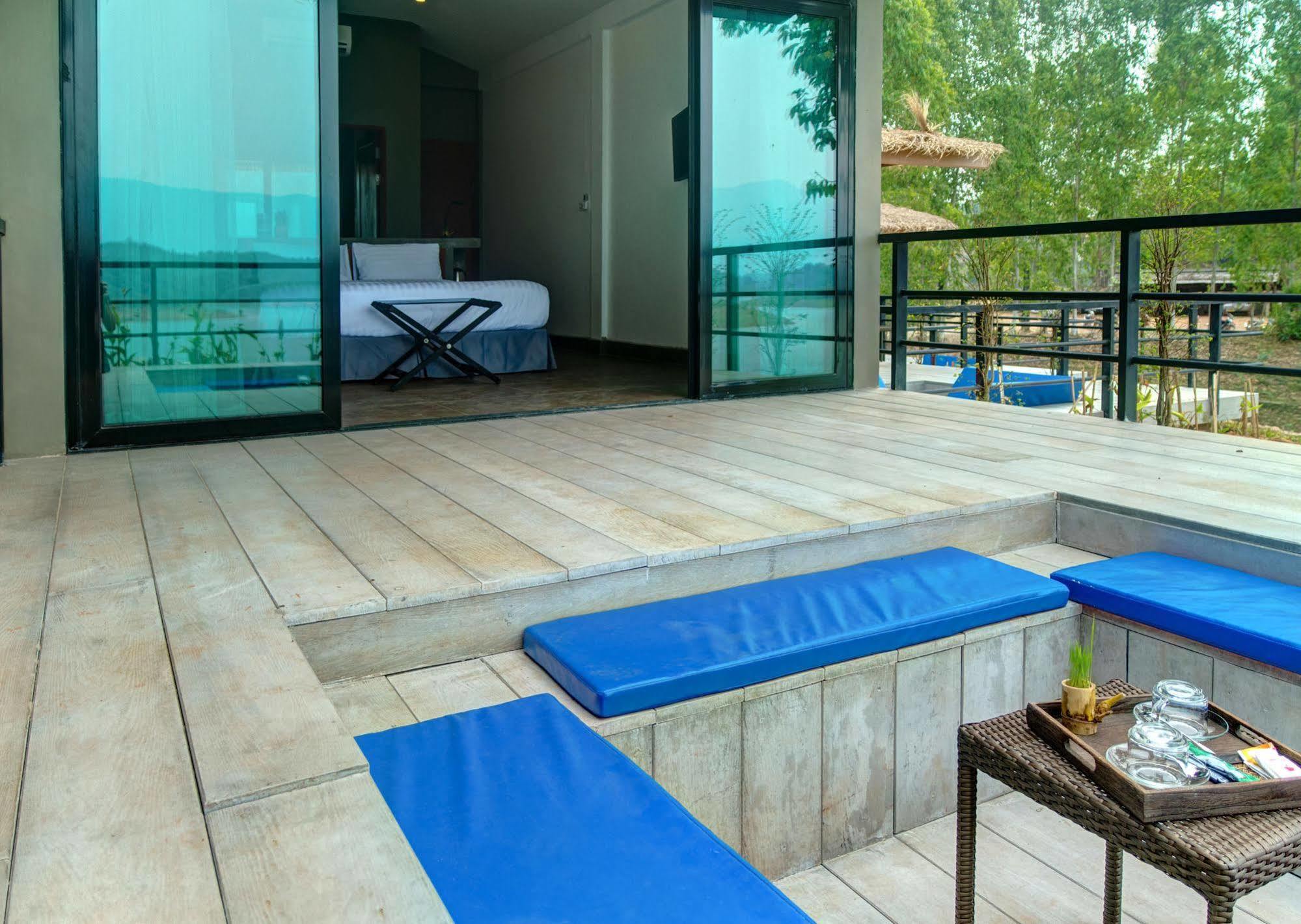 The Sanctuary Nam Ngum Beach Resort Vang Vieng Exterior photo