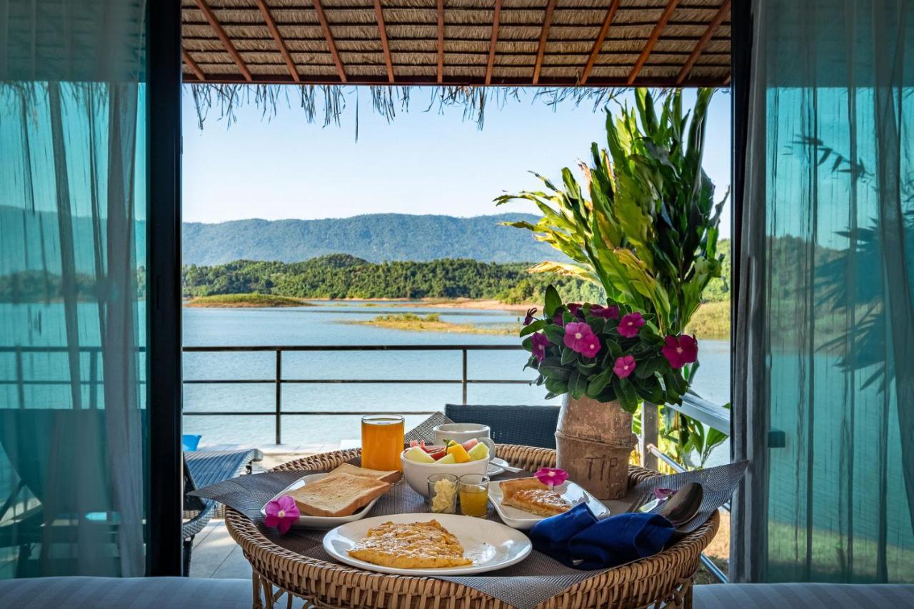 The Sanctuary Nam Ngum Beach Resort Vang Vieng Exterior photo